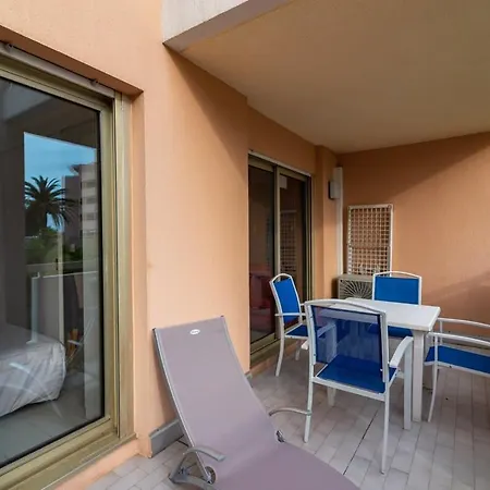 A042-beautiful Functional Bright Apt- Vallauris