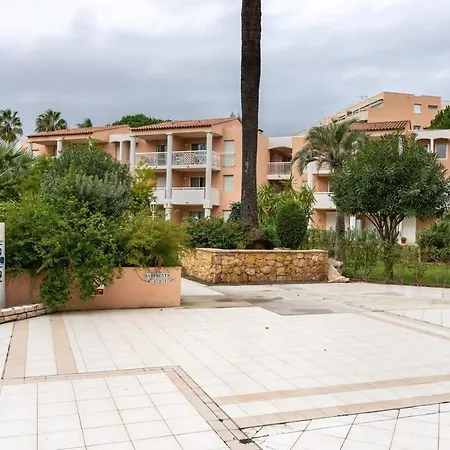 A042-beautiful Functional Bright Apt- Vallauris